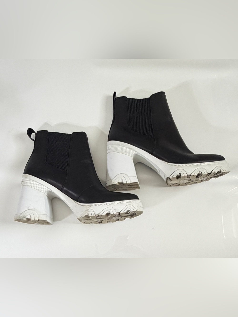 Sorel Brex Waterproof Platform Heeled Chelsea Boots Black/Sea Salt White Size 8